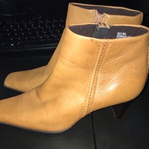 Caramel Bass Ankle Booties Size 5 1/2M